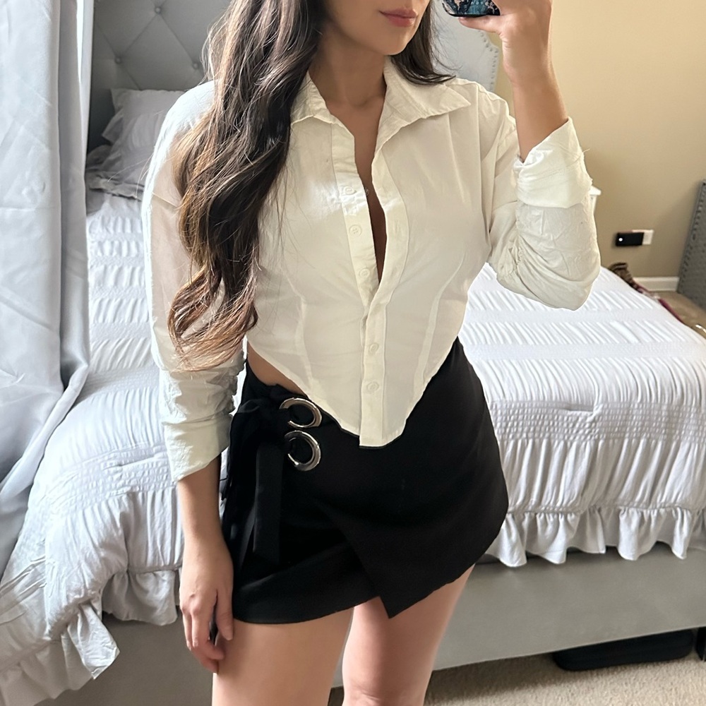 Set of blouse and skort